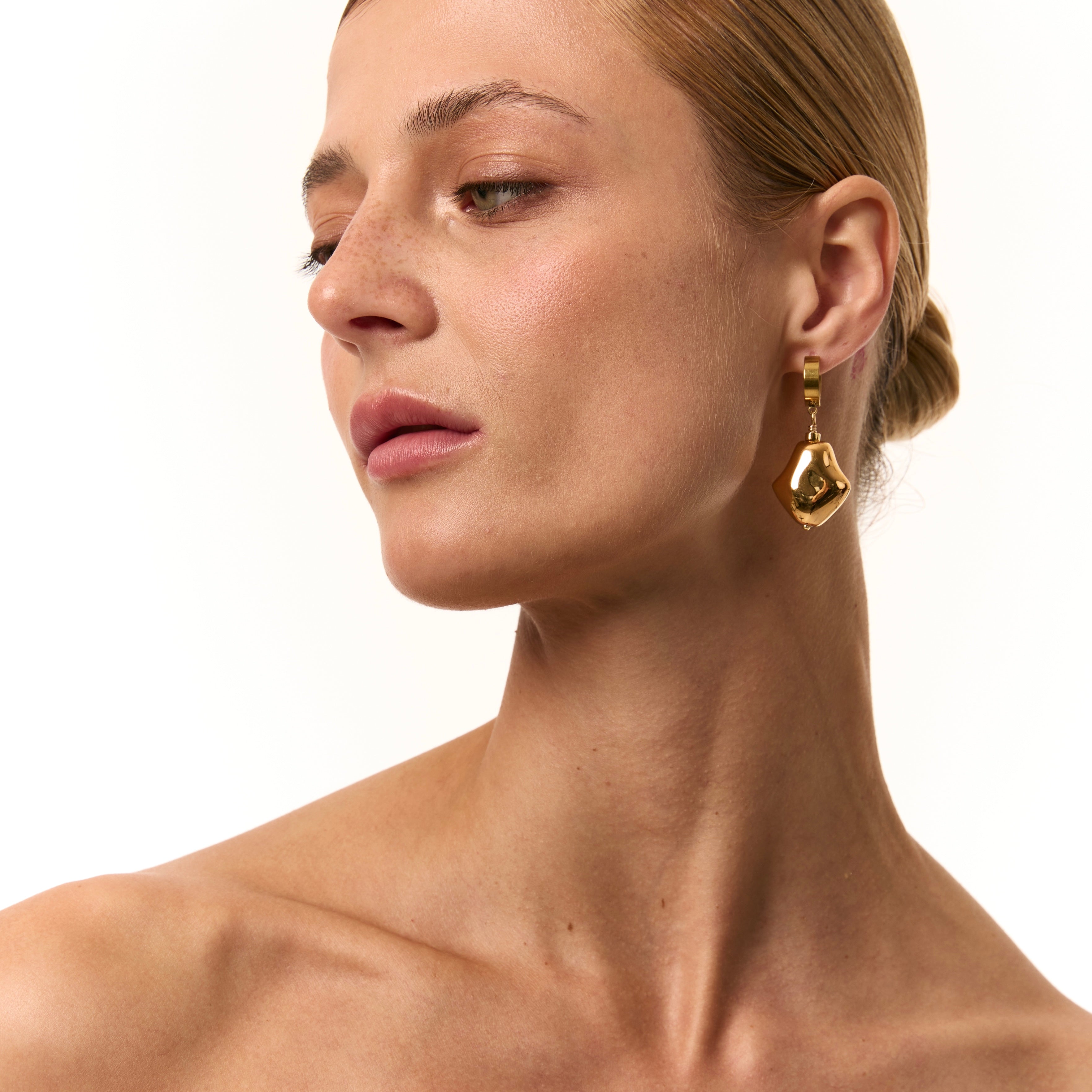 "Ewer" Earrings | Beauty Matters